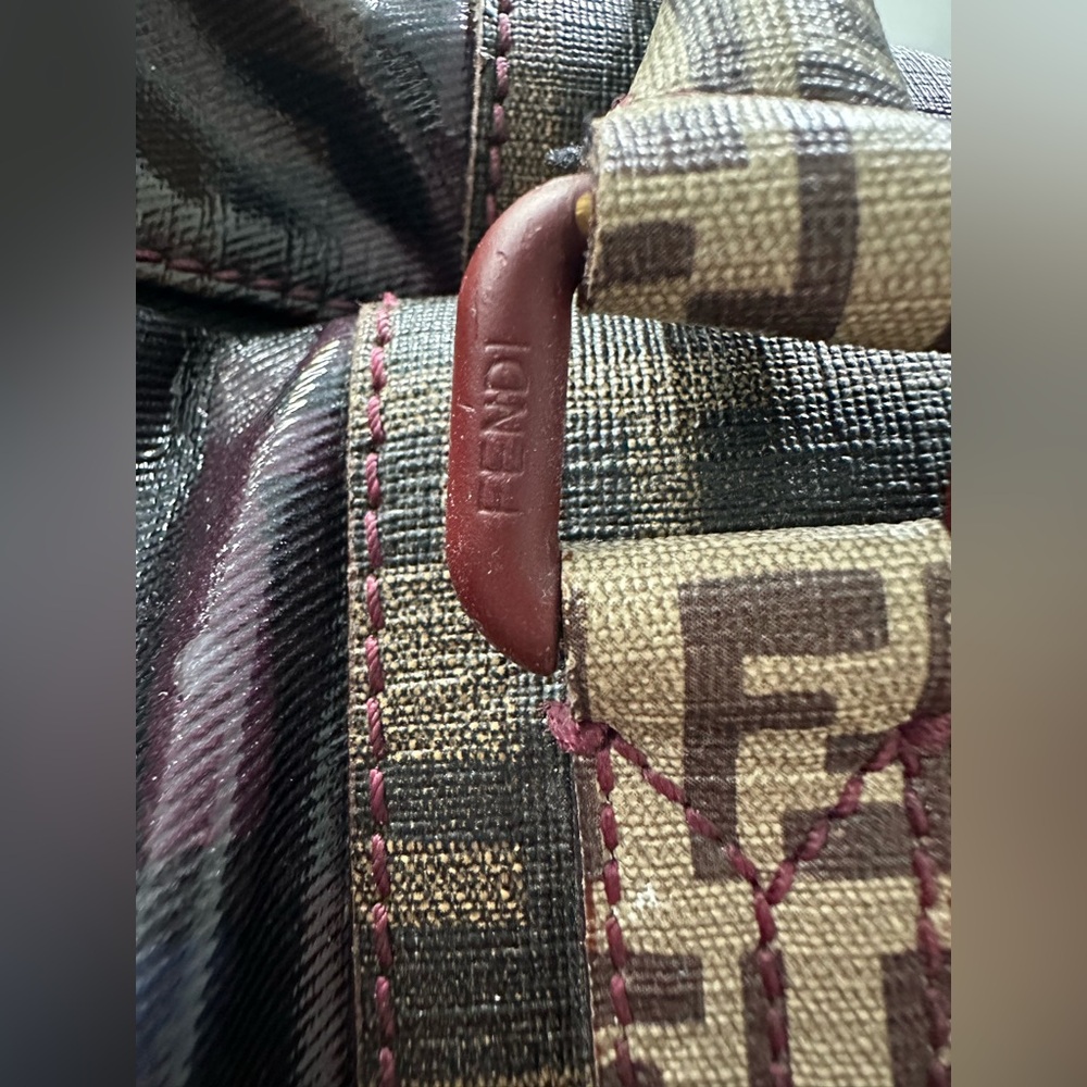 Authentic FENDI handbag - Picture 4 of 10